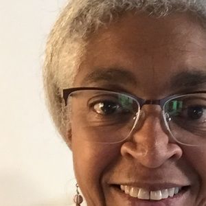 Meet your Posher, Lorraine